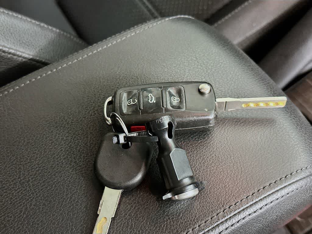 Thumbnail: 2016 Volkswagen Passat - 22