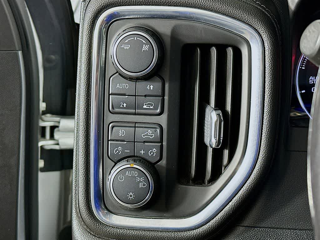 Thumbnail: 2019 Chevrolet Silverado 1500 - 27