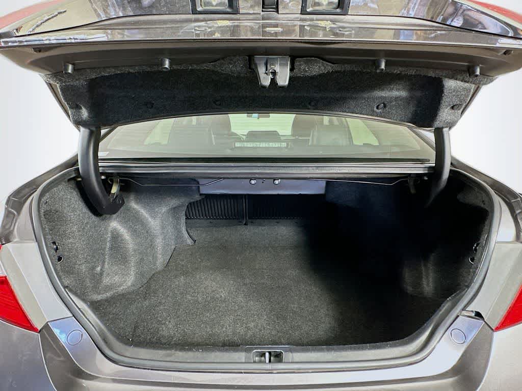 Thumbnail: 2017 Toyota Camry - 20