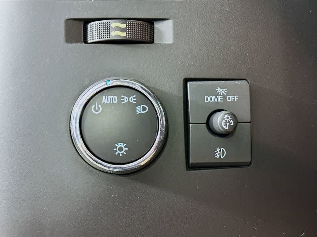 Thumbnail: 2012 Chevrolet Silverado 1500 - 26