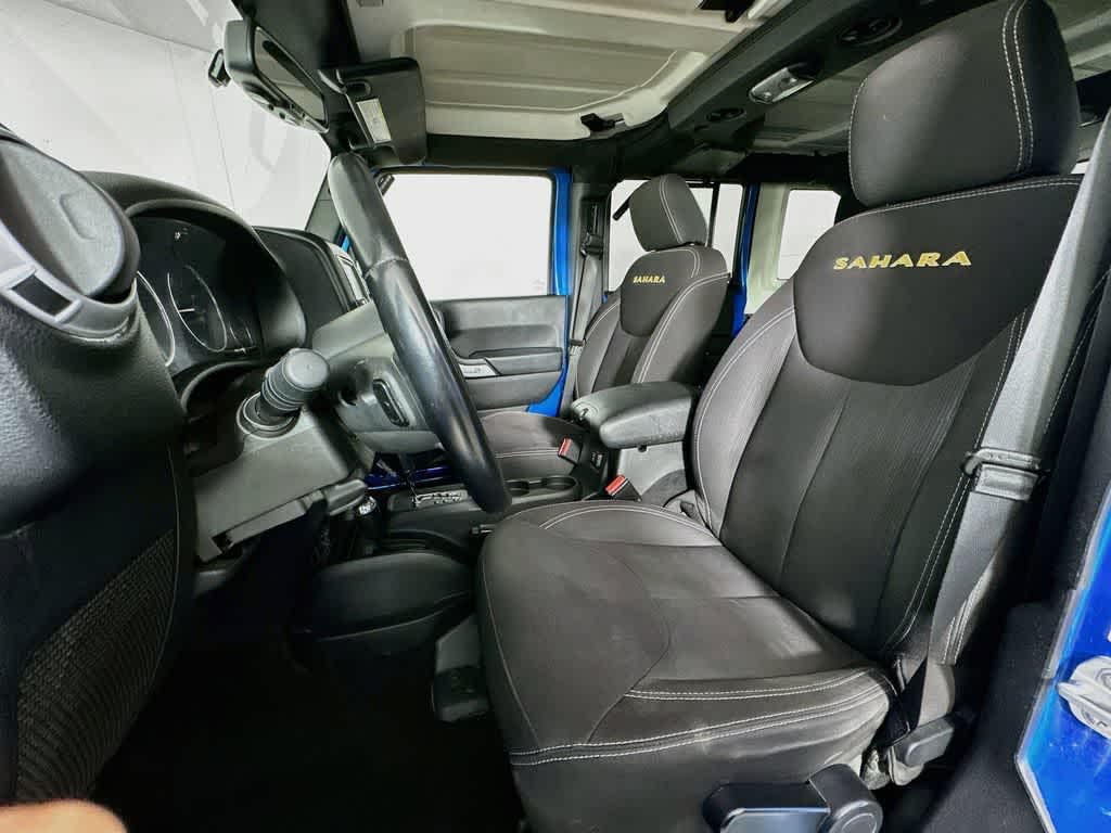 Thumbnail: 2015 Jeep Wrangler - 12