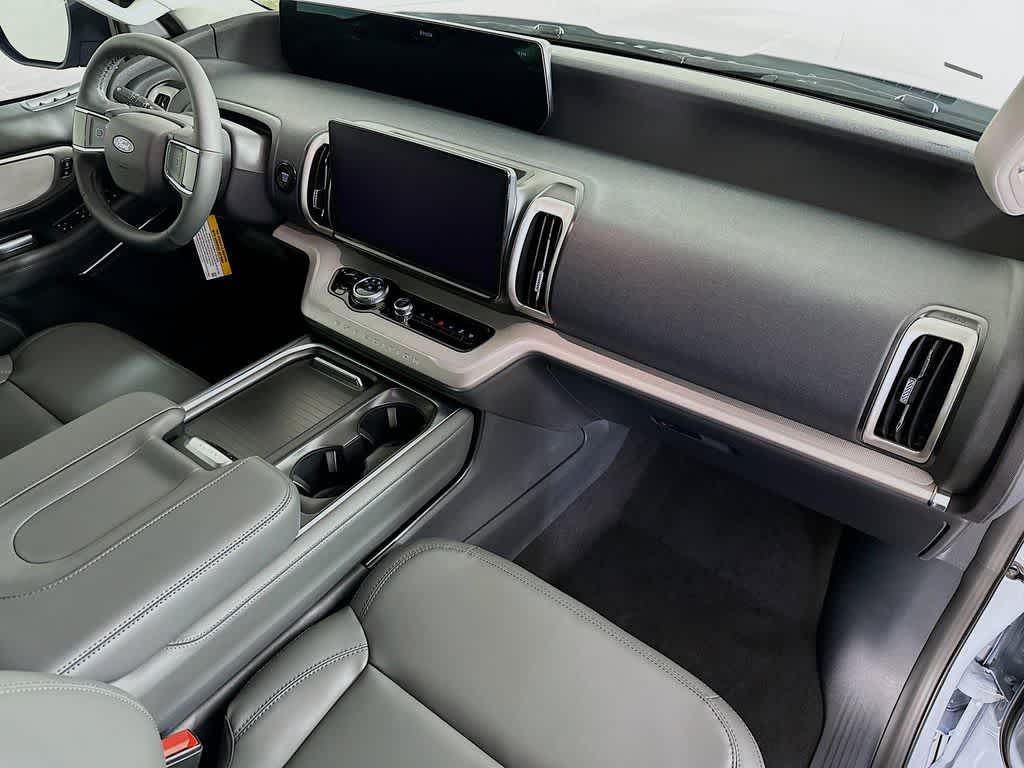 Thumbnail: 2026 Ford Expedition - 32