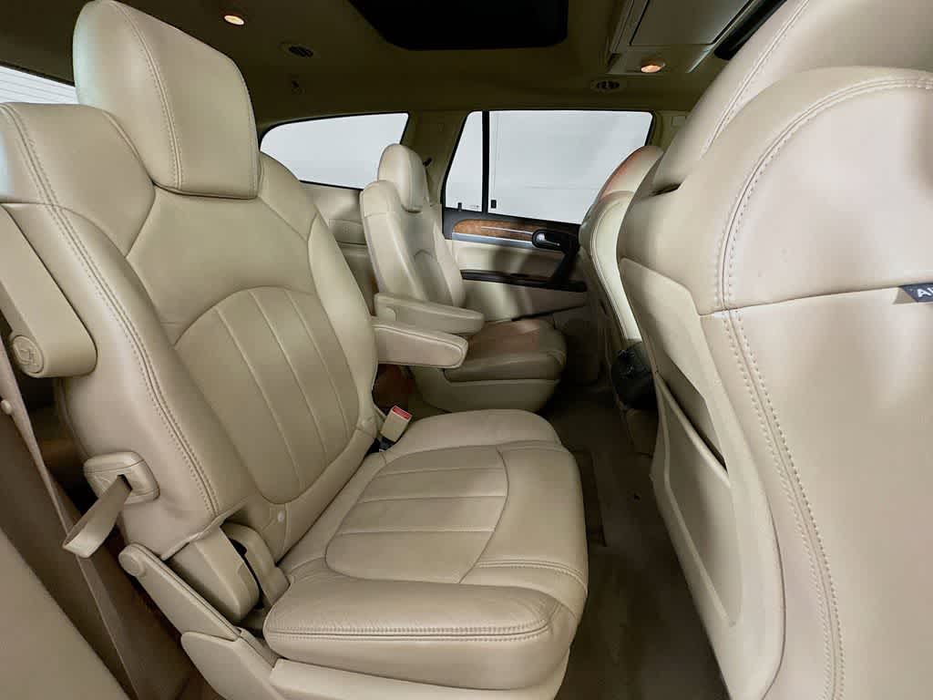 Thumbnail: 2010 Buick Enclave - 35