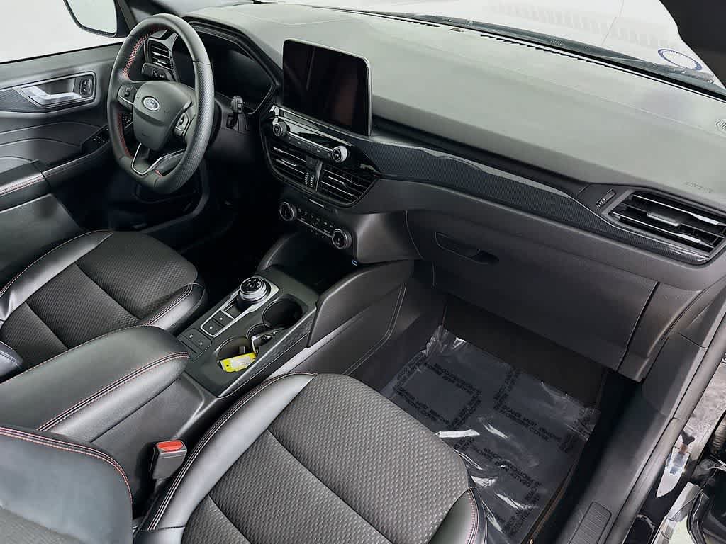 Thumbnail: 2023 Ford Escape - 32