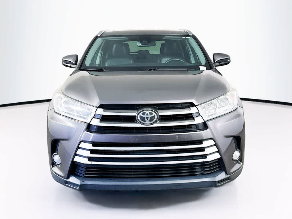 Thumbnail: 2017 Toyota Highlander - 6