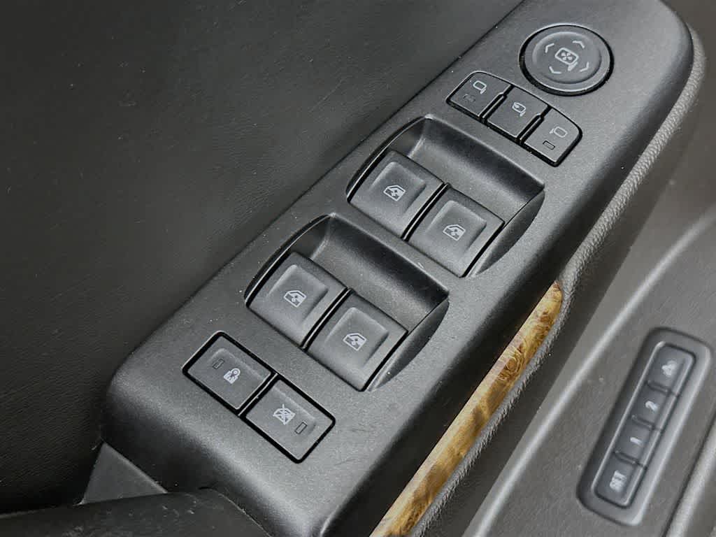 Thumbnail: 2016 GMC Yukon XL - 30