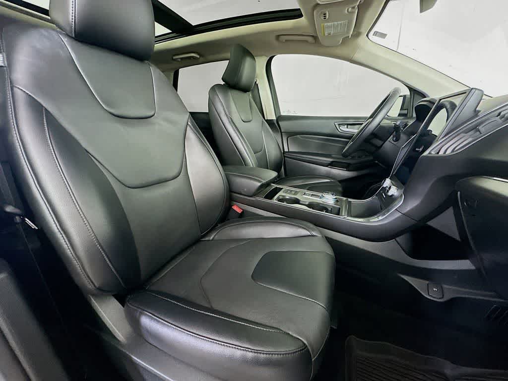 Thumbnail: 2022 Ford Edge - 15