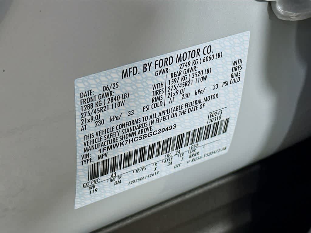 Thumbnail: 2025 Ford Explorer - 22