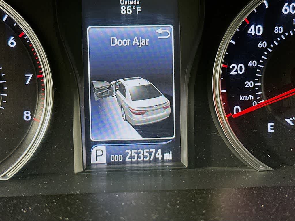 Thumbnail: 2017 Toyota Camry - 19