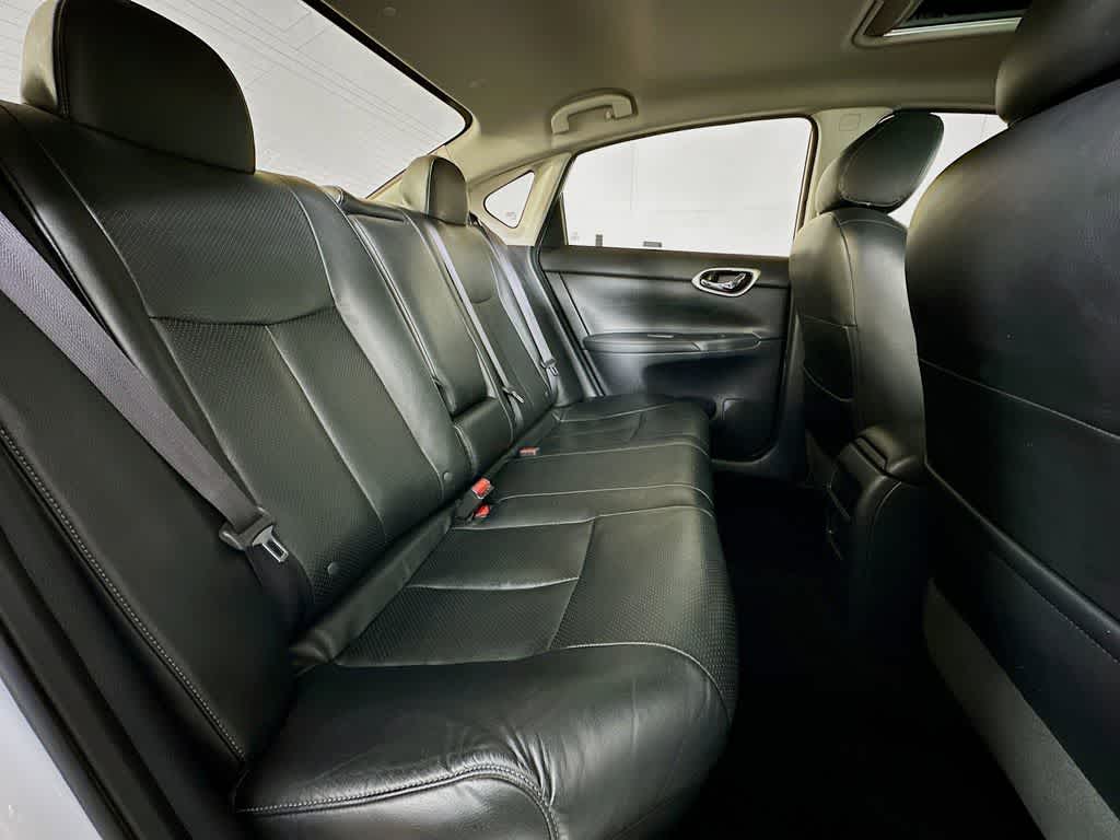 Thumbnail: 2014 Nissan Sentra - 32