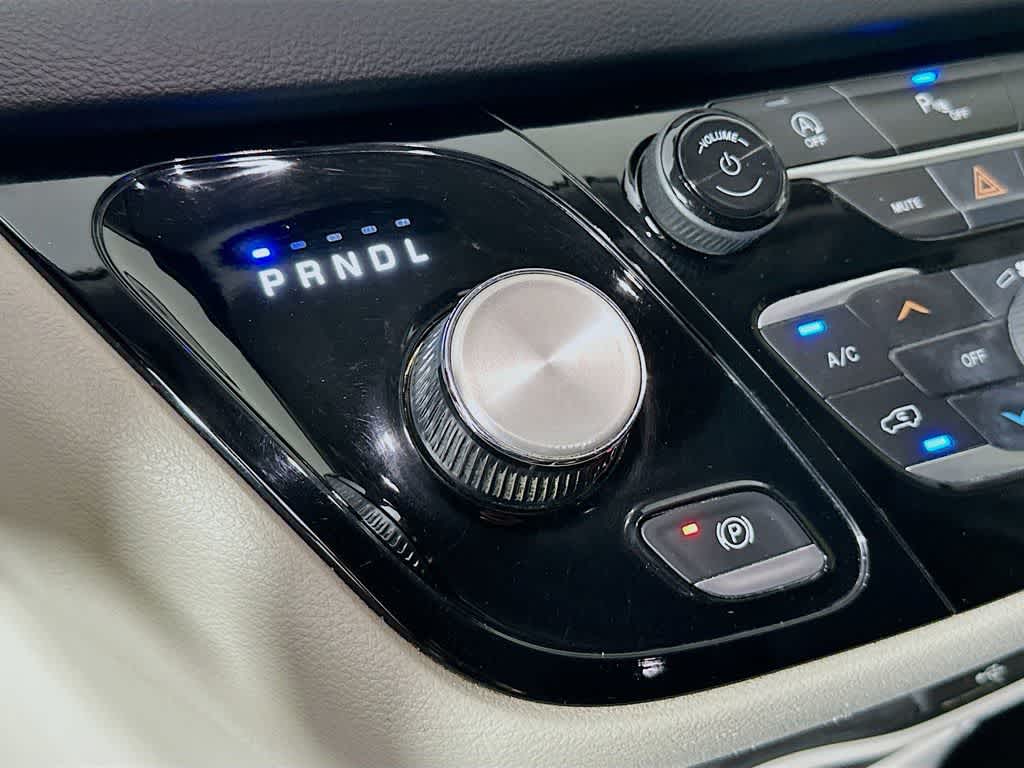 Thumbnail: 2020 Chrysler Pacifica - 19