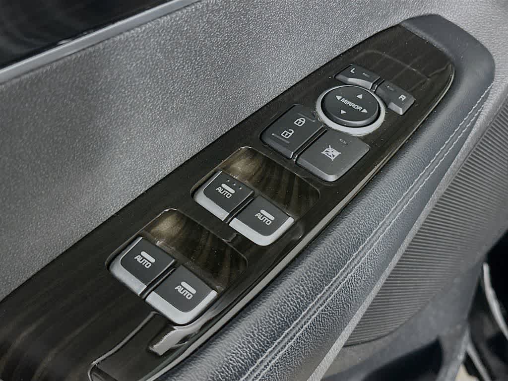 Thumbnail: 2019 Kia Sorento - 29