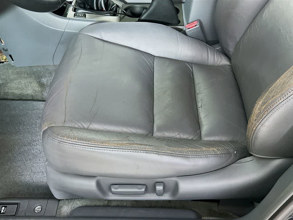 Thumbnail: 2005 Honda Accord - 29
