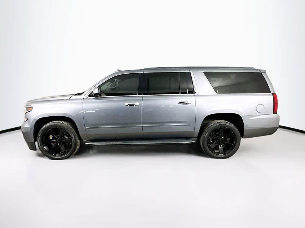 Thumbnail: 2019 Chevrolet Suburban - 3
