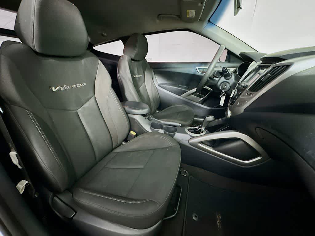 Thumbnail: 2015 Hyundai Veloster - 14