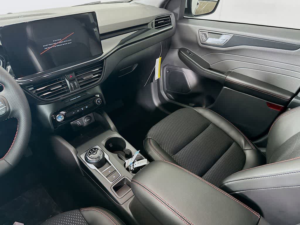 2025 Ford Escape ST-Line Select 11