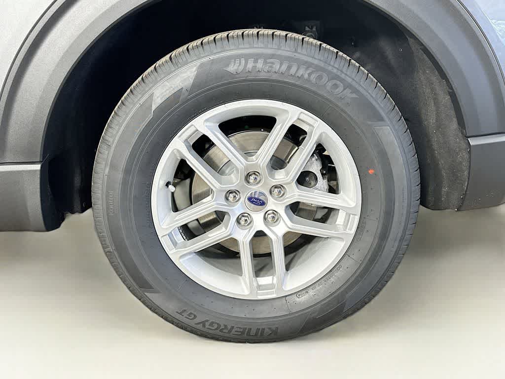 2025 Ford Explorer Active 8