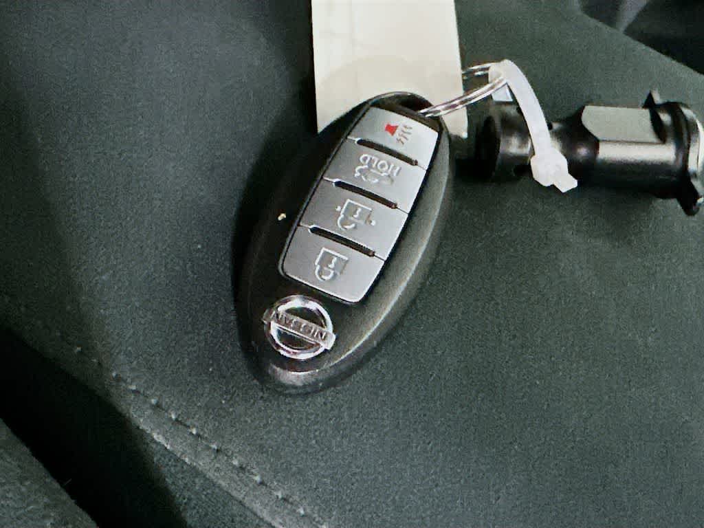 Thumbnail: 2015 Nissan Altima - 21