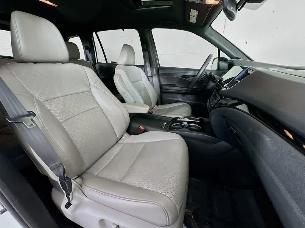 Thumbnail: 2021 Honda Passport - 15