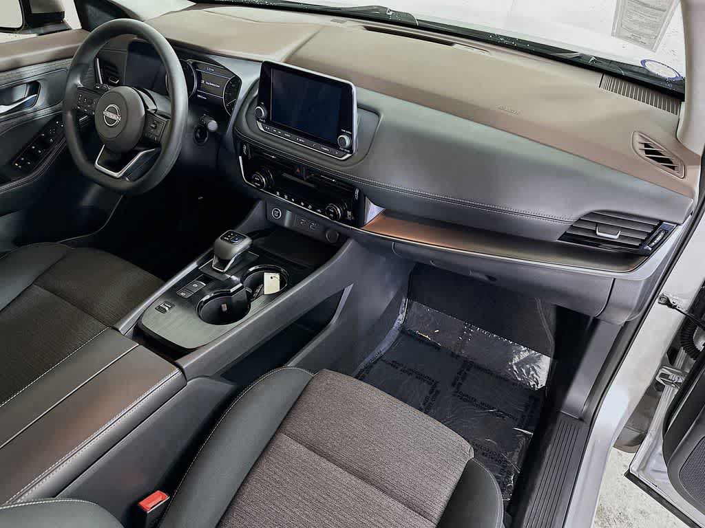 Thumbnail: 2022 Nissan Rogue - 31