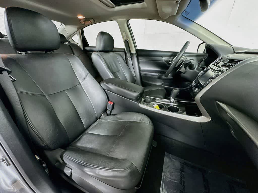 Thumbnail: 2014 Nissan Altima - 14