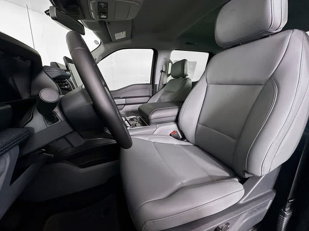 2025 Ford F-150 Lightning Flash 11