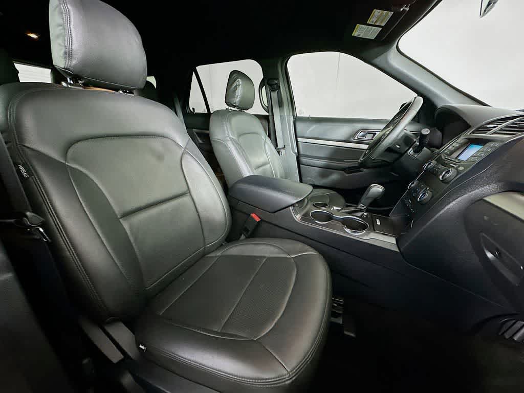 Thumbnail: 2018 Ford Explorer - 15