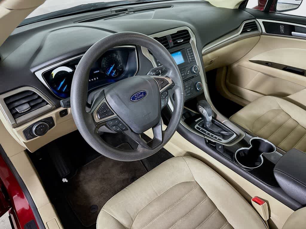 Used 2015 Ford Fusion SE Sedan