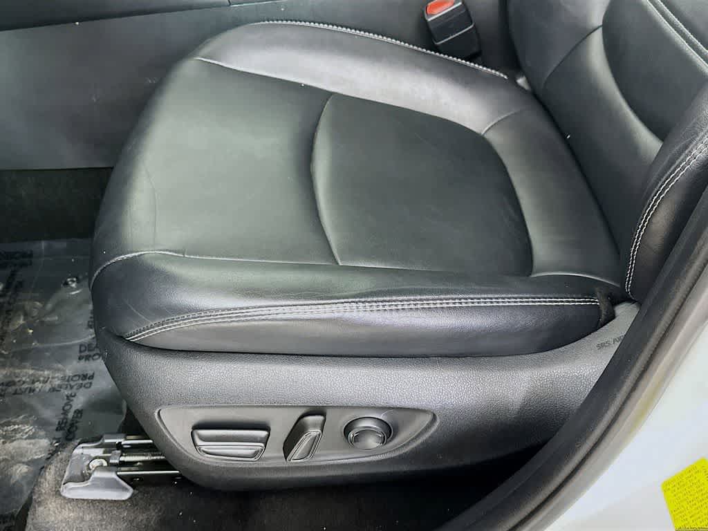 Thumbnail: 2021 Toyota RAV4 - 30