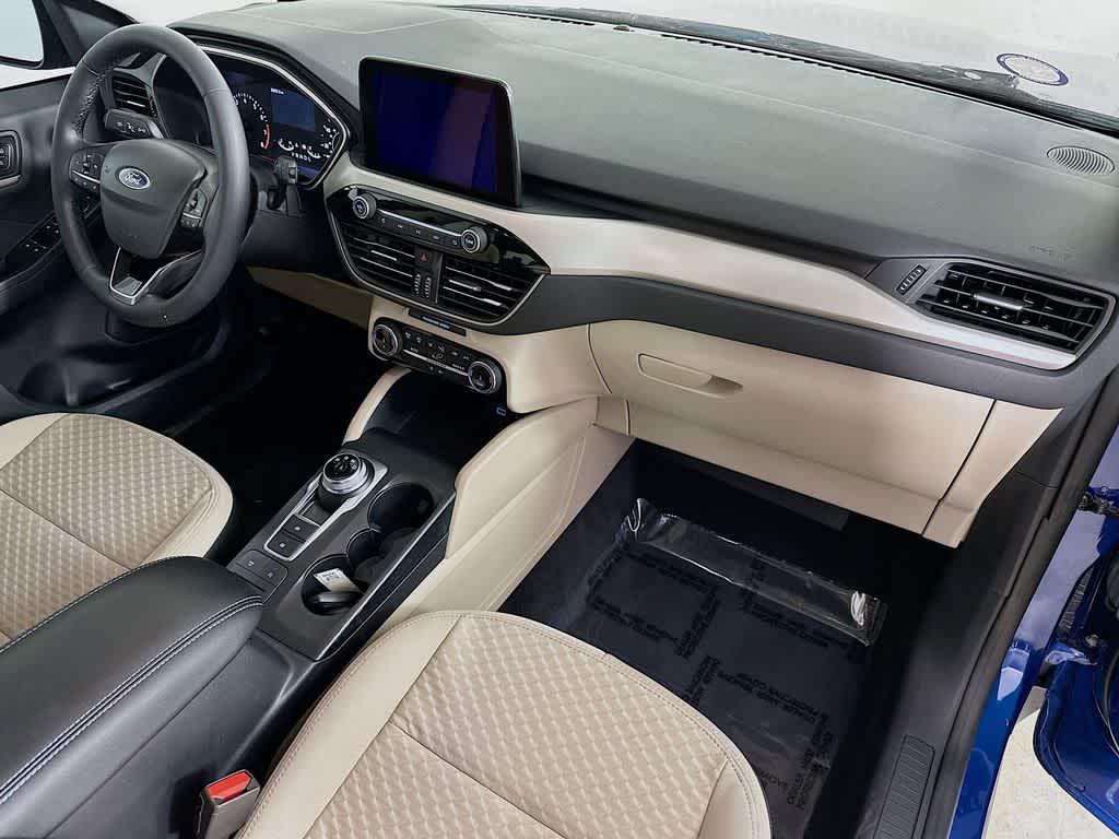 Thumbnail: 2022 Ford Escape - 32