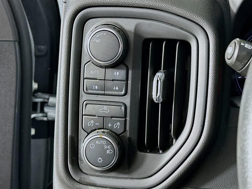 Thumbnail: 2024 Chevrolet Silverado 1500 - 26