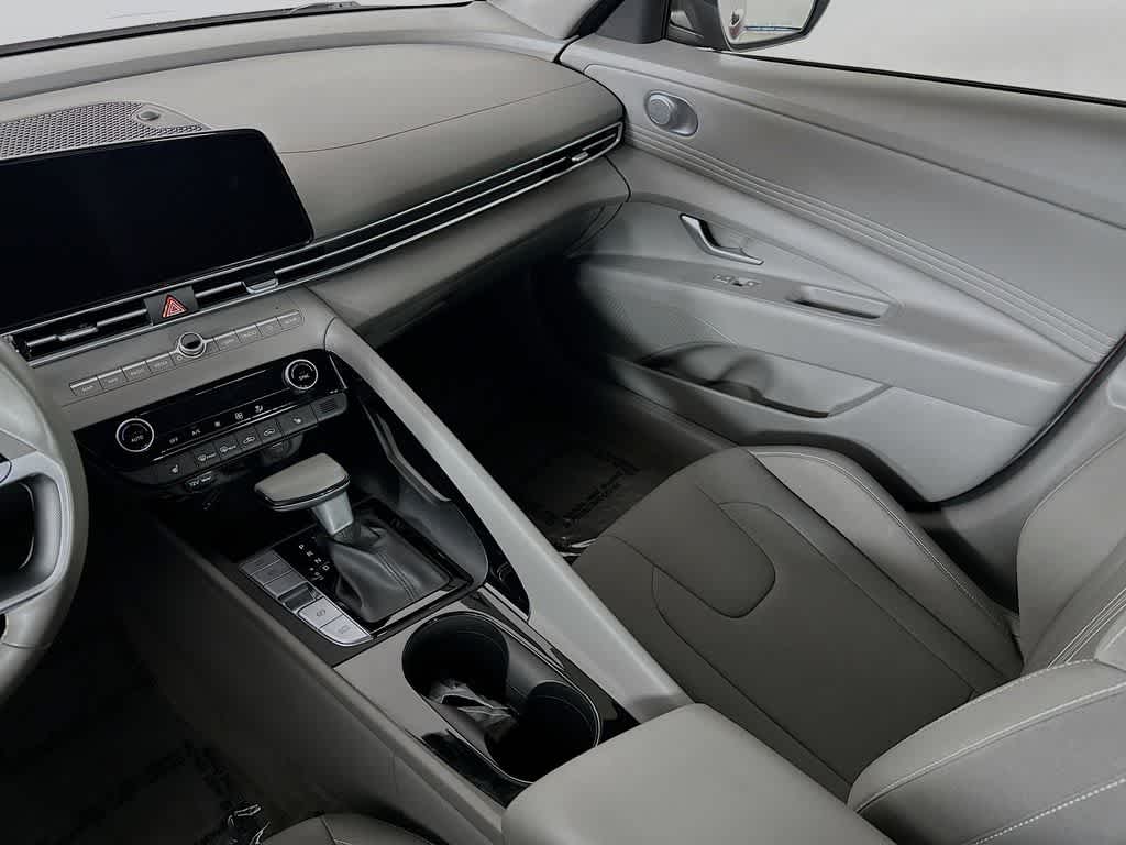 Thumbnail: 2023 Hyundai Elantra - 11