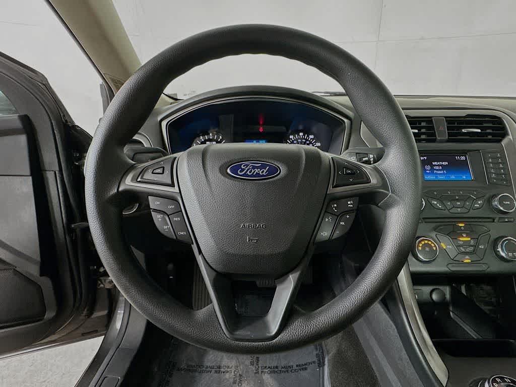Thumbnail: 2017 Ford Fusion - 15