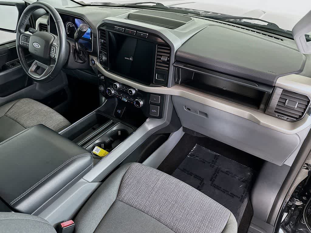2021 Ford F-150 XLT 32