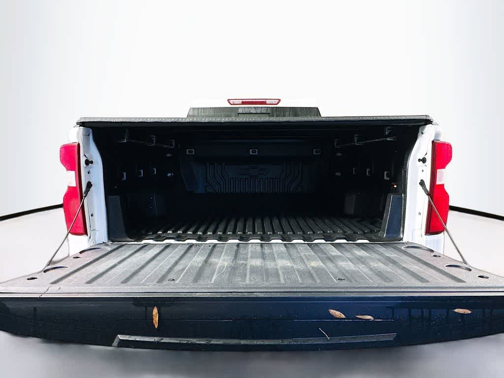 Thumbnail: 2023 Chevrolet Silverado 1500 - 21