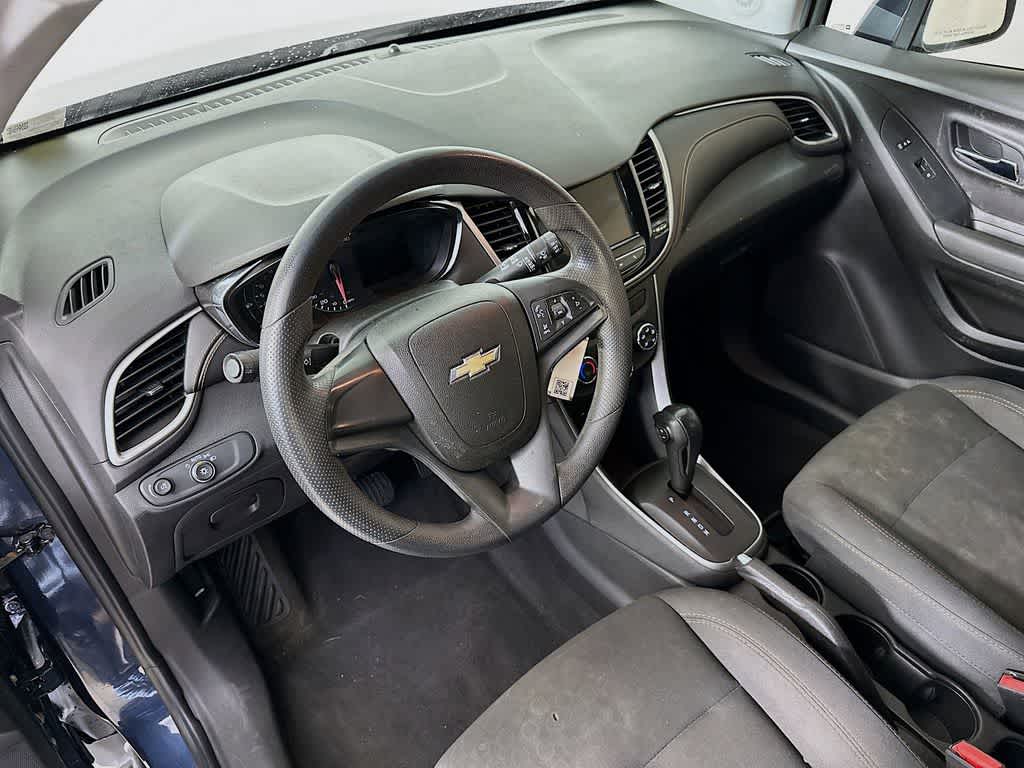 Thumbnail: 2018 Chevrolet Trax - 2