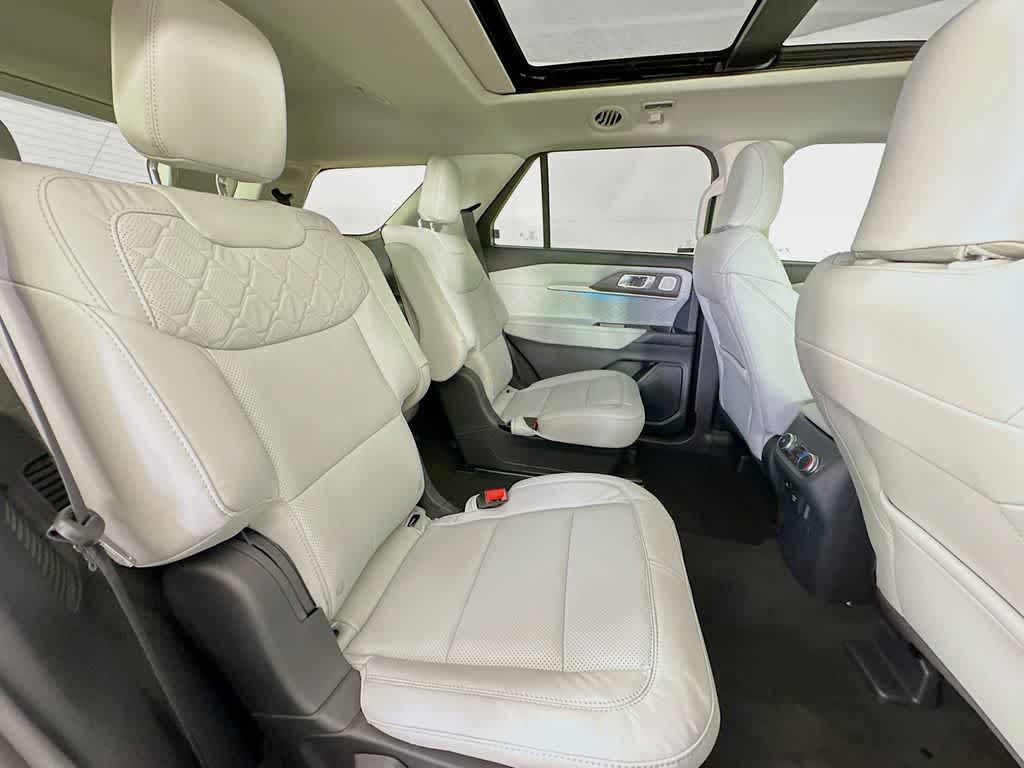 Thumbnail: 2025 Ford Explorer - 34