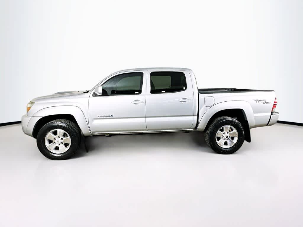 Thumbnail: 2011 Toyota Tacoma - 3