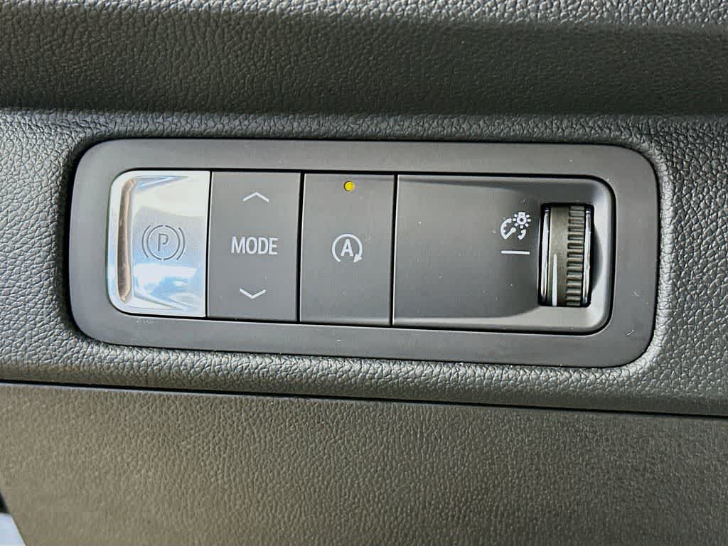 Thumbnail: 2025 Chevrolet Traverse - 27