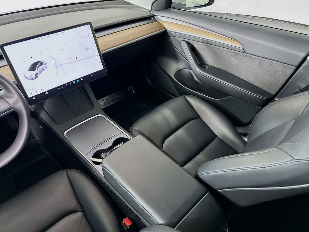 Thumbnail: 2021 Tesla Model 3 - 10