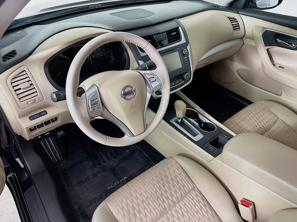 Thumbnail: 2017 Nissan Altima - 2