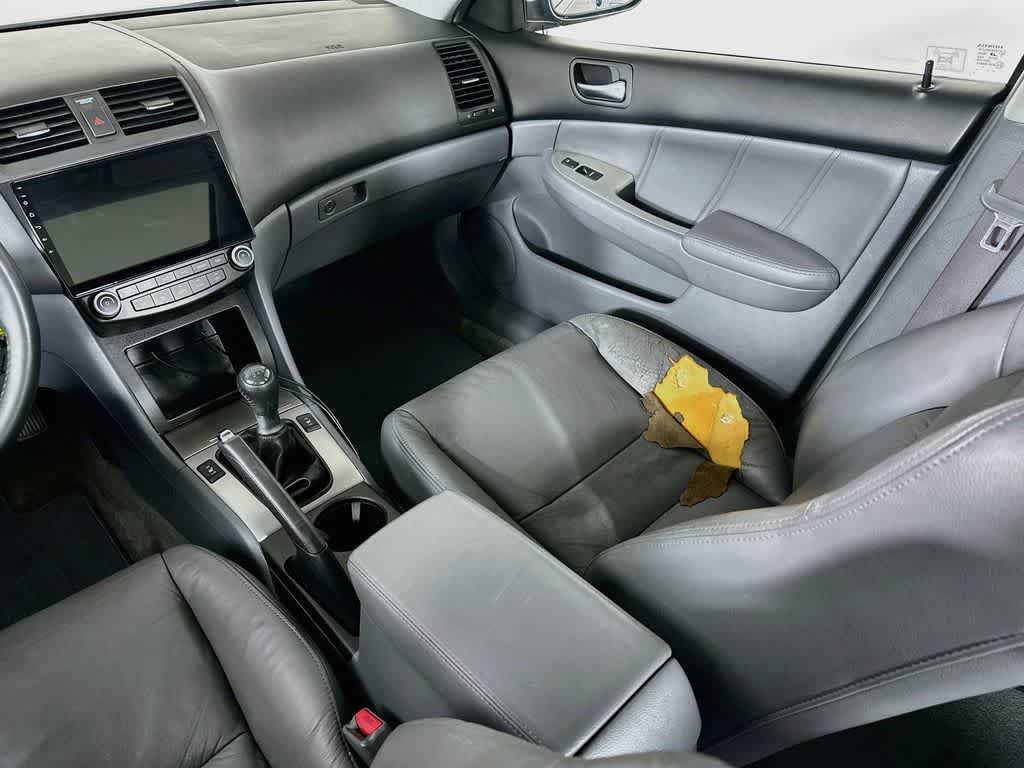 Thumbnail: 2005 Honda Accord - 11