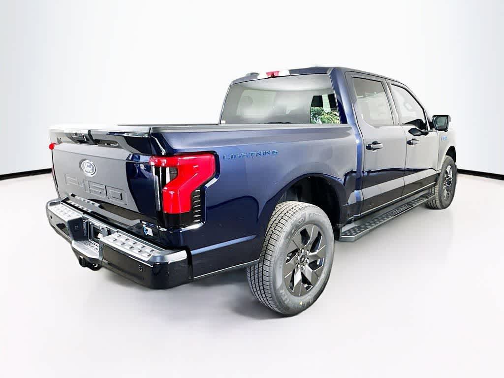 2025 Ford F-150 Lightning Flash 22