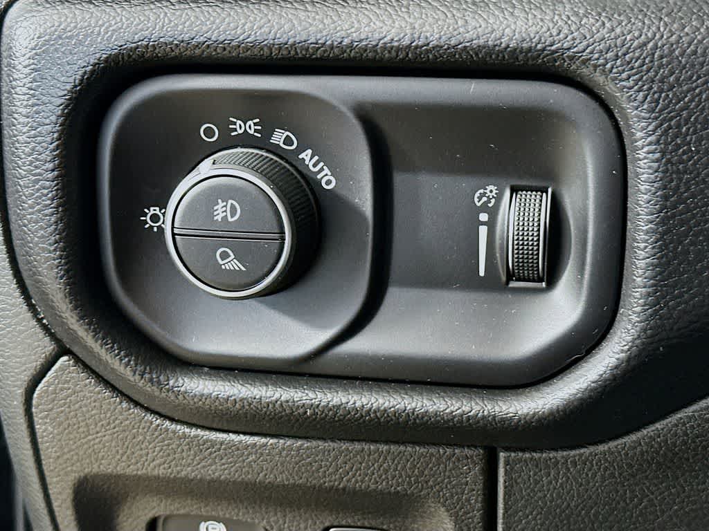 Thumbnail: 2022 RAM 1500 - 27