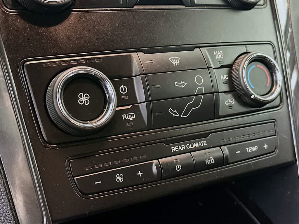 Thumbnail: 2019 Ford Explorer - 18