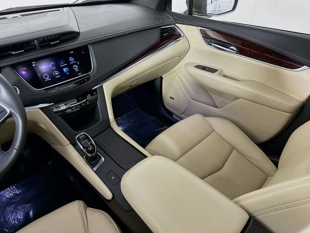 Thumbnail: 2019 Cadillac XT5 - 11