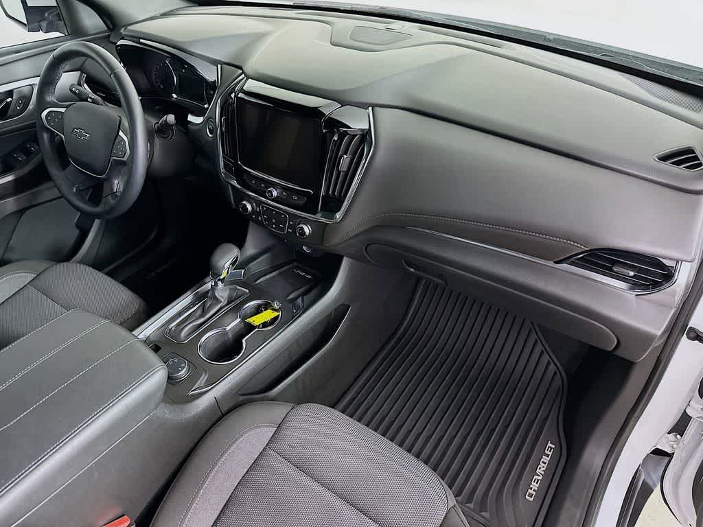 Thumbnail: 2023 Chevrolet Traverse - 33