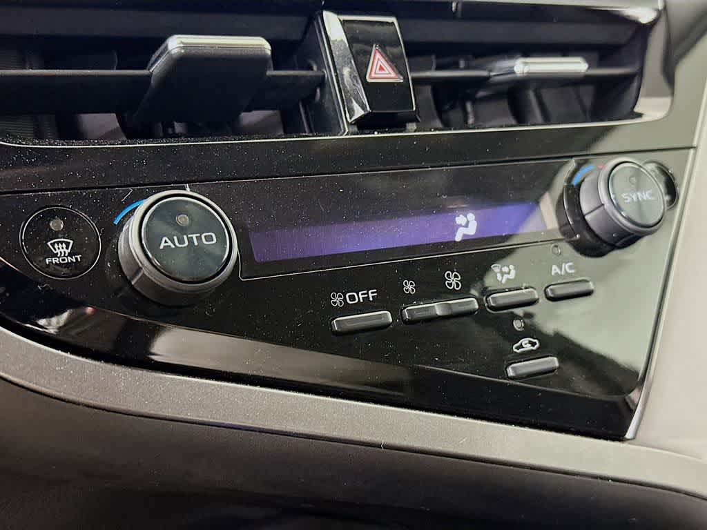 Thumbnail: 2022 Toyota Camry - 17