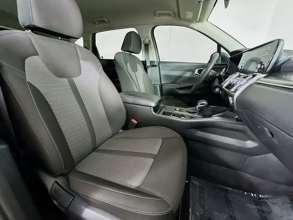 Thumbnail: 2023 Kia Sorento - 15