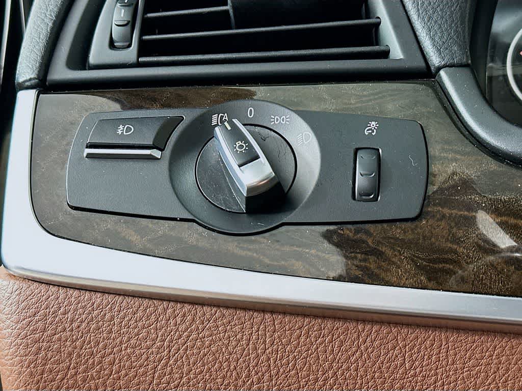 Thumbnail: 2016 BMW 5 Series - 27